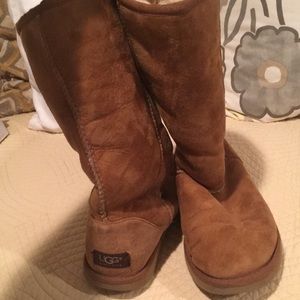 Tall tan ugg boots